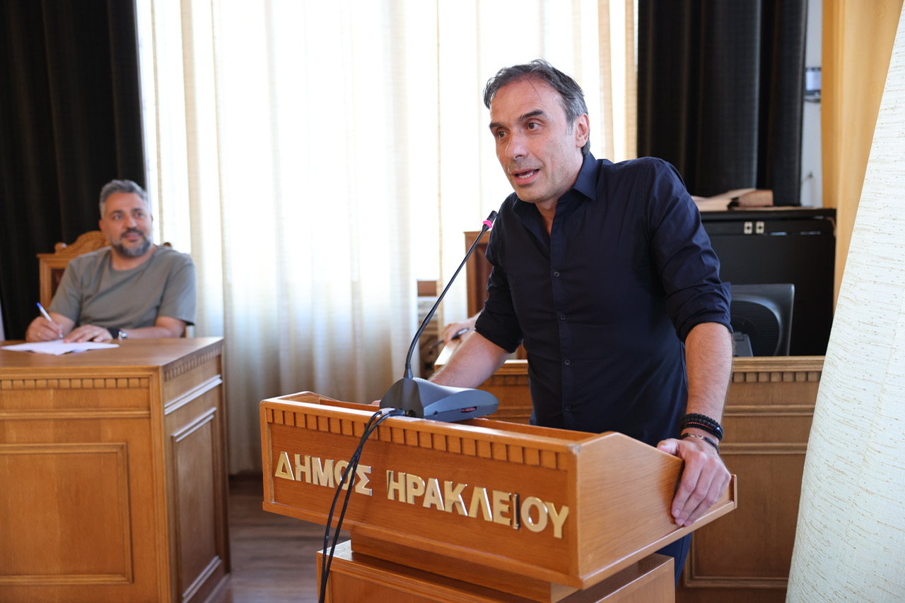 Πουρσανίδης για Παγκρήτιο: “Νέα εποχή για τον ΟΦΗ – Δεν θα σταματήσουμε να ψάχνουμε χώρο για νέο γήπεδο”